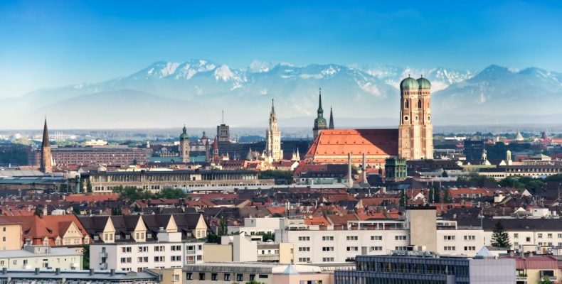München mit Alpenpanorama